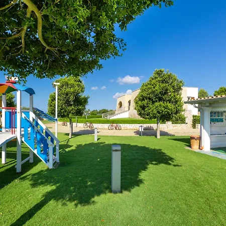Aparthotel Gli Archi Family Torre Pali